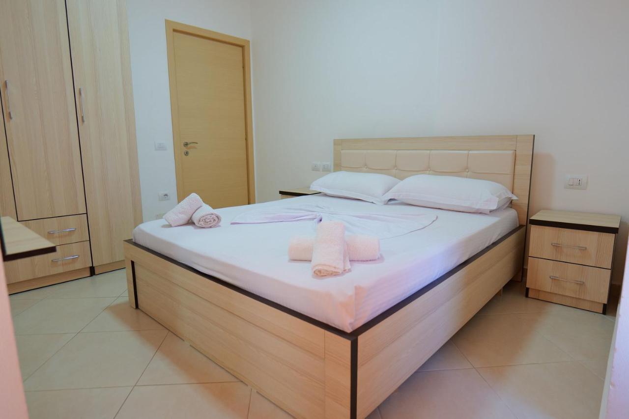 Almare Apartments Vlorë エクステリア 写真