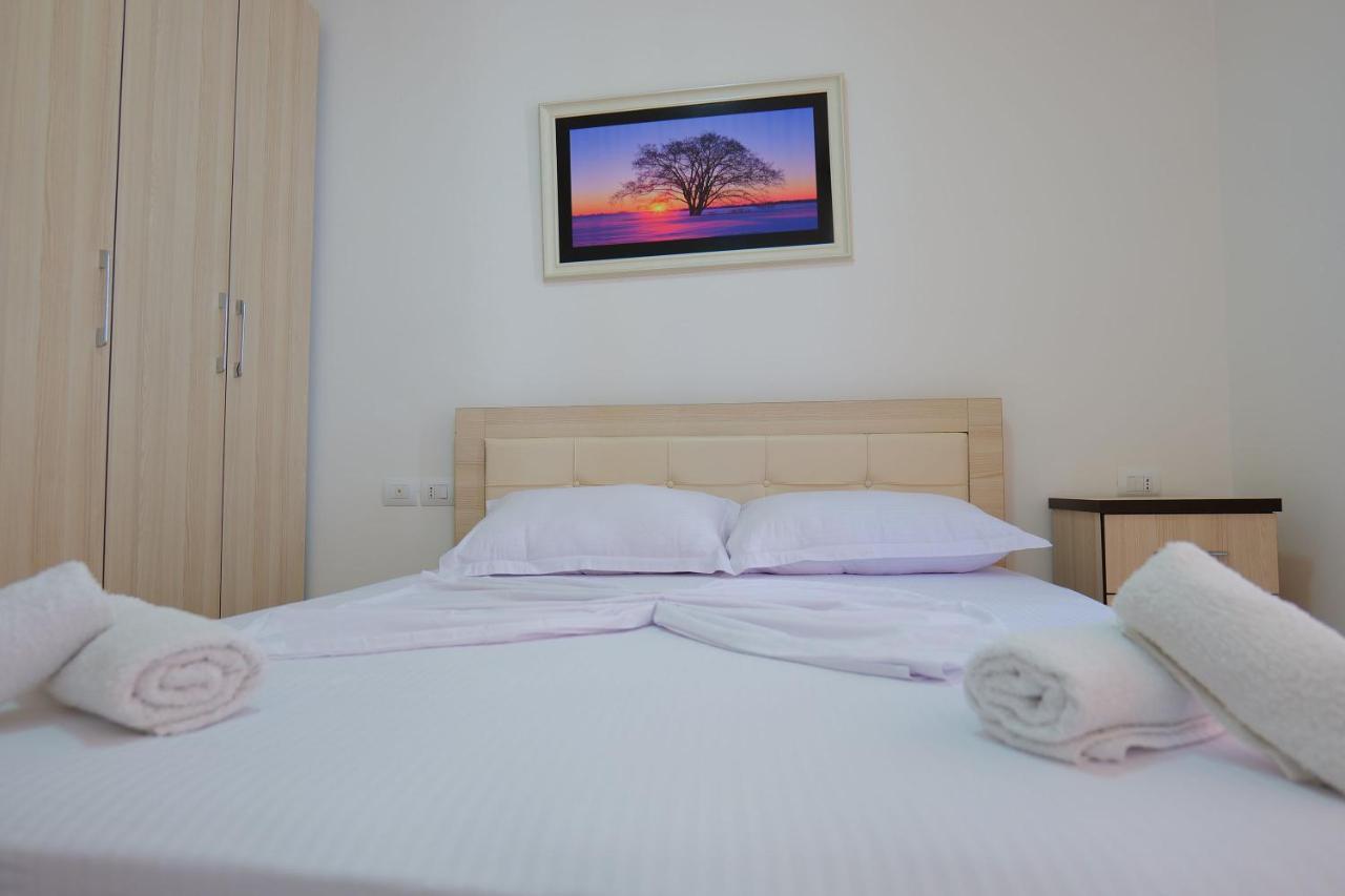 Almare Apartments Vlorë エクステリア 写真