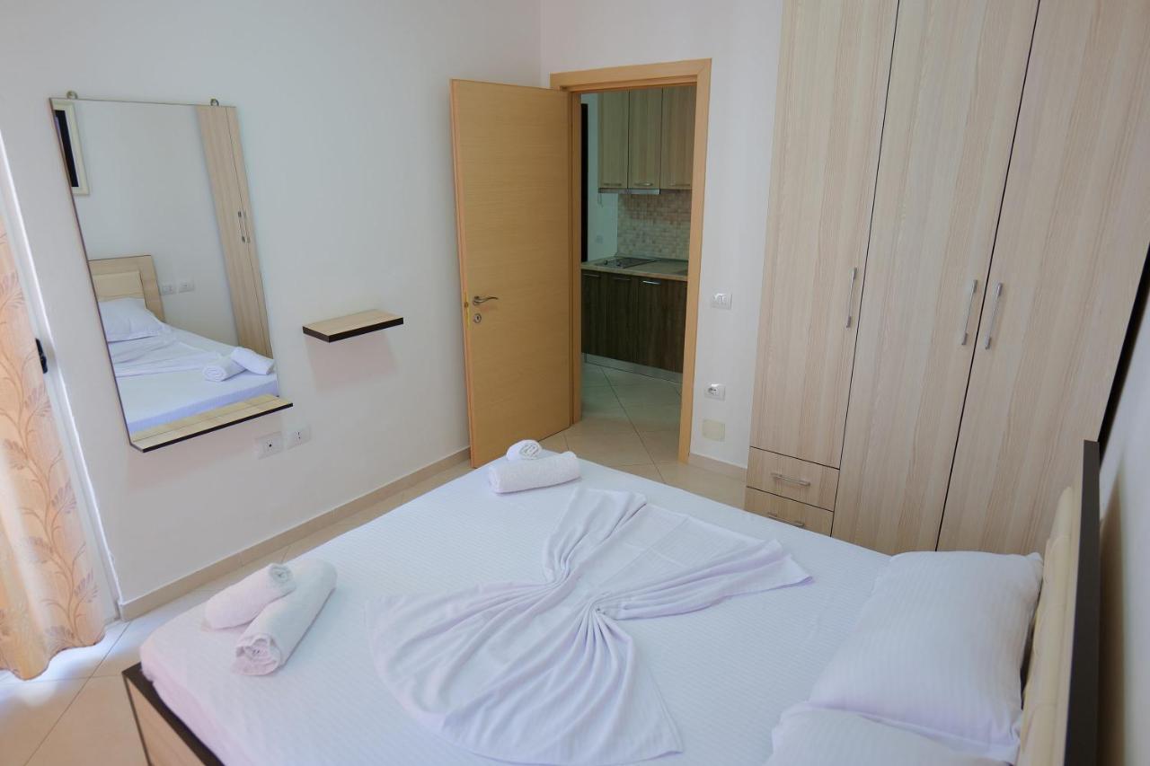 Almare Apartments Vlorë エクステリア 写真