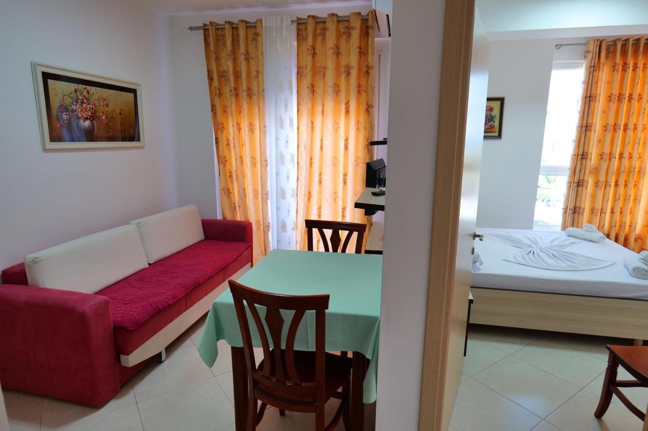 Almare Apartments Vlorë エクステリア 写真